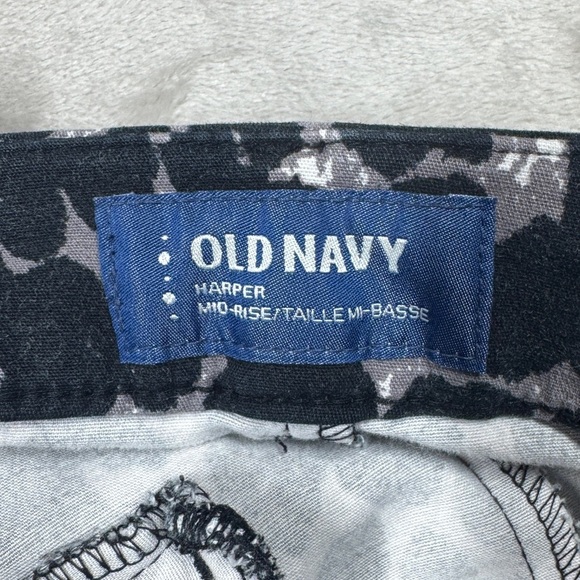 Old Navy Mid Rise Harper Cropped Leopard Animal Print Cotton Blend Pants 4 Reg - Picture 15 of 16